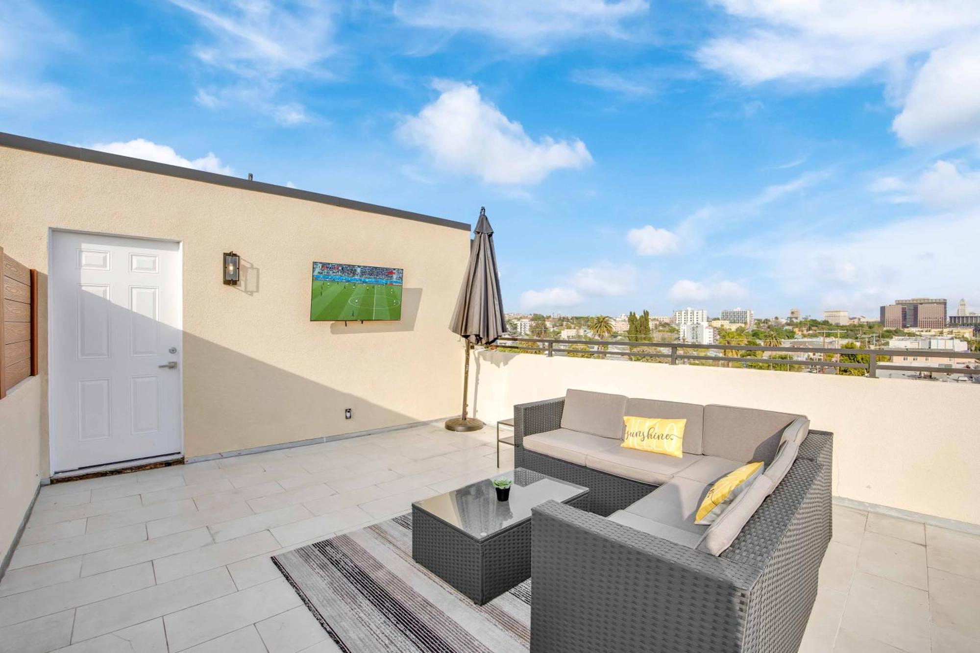 Spectacular Rooftop View House Holiday home *